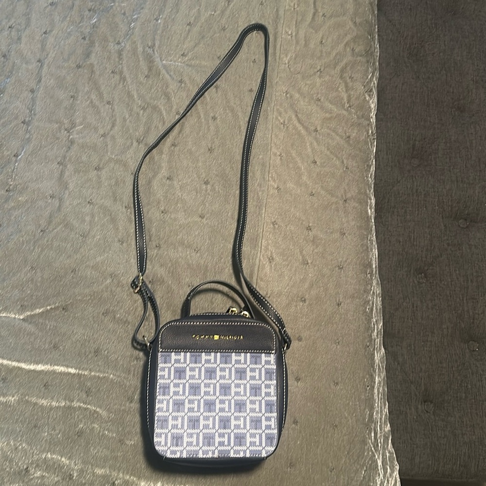 Tommy Hilfiger Purse